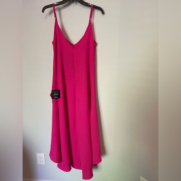 Host pick!! NWT Lulu’s high low hot pink dress - Picture 4 of 4